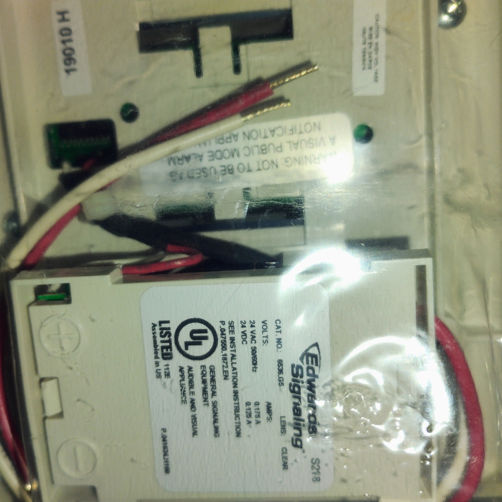 Emergency Signal System - White - Picture 10 of 11